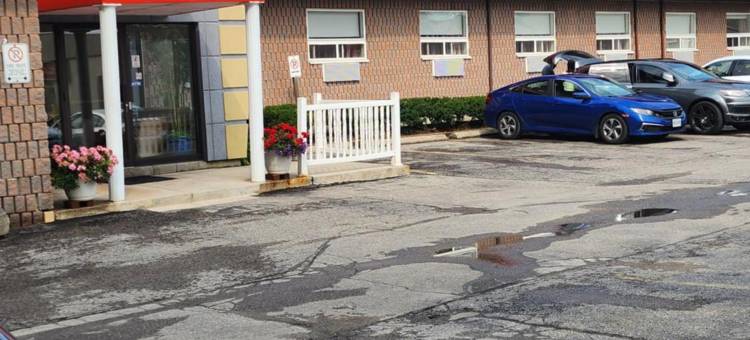 多伦多北列治文山加拿大最佳价值酒店(Canadas Best Value Inn Richmond Hill)图片