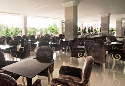 LK Grand Living PlaceHotel Overview