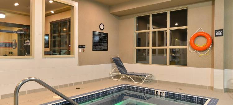 埃德蒙顿国际机场希尔顿欢朋套房酒店(Hampton Inn & Suites by Hilton Edmonton International Airport)图片