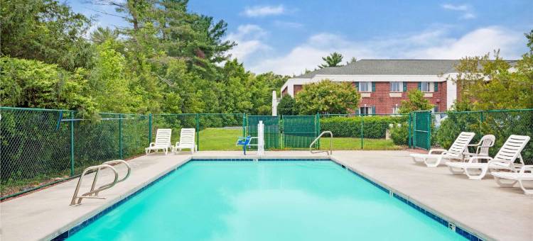 斯勒城戴斯套房酒店(Days Inn & Suites by Wyndham Siler City)图片