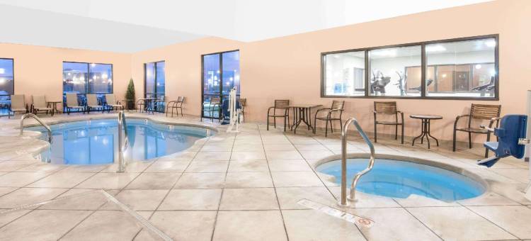 拉皮德城温德姆呗盟酒店(Baymont by Wyndham Rapid City)图片