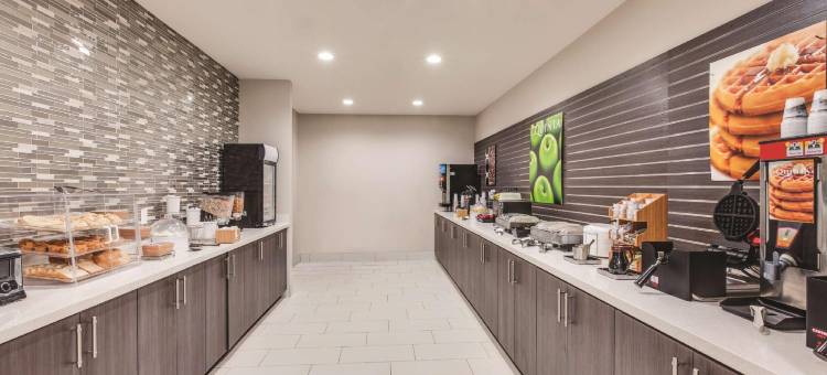 韦瑟福德拉昆塔温德姆套房酒店(La Quinta Inn & Suites by Wyndham Weatherford OK)图片