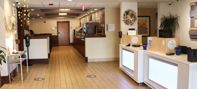 Holiday Inn Express 锡达拉皮兹(柯林斯道)(Holiday Inn Express Cedar Rapids (Collins RD))图片