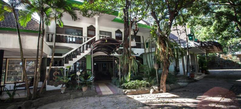 红多兹酒店-靠近巴莱库塔玛琅(RedDoorz Near Balai Kota Malang)图片