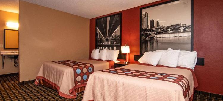 布鲁克林中心速8酒店(Super 8 by Wyndham Brooklyn Center/Mpls)图片