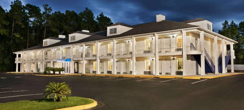 金斯兰温德姆呗盟酒店(Baymont by Wyndham Kingsland)图片