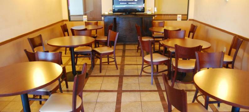 俄克拉何马市速8酒店(Super 8 by Wyndham Oklahoma City)图片