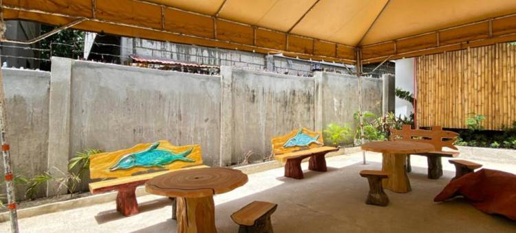 莫阿尔博阿海滨酒店(Moalboal Beach Front Hotel)图片
