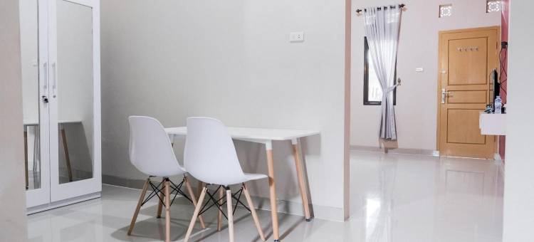 红多兹伊斯兰酒店-近楠榜哈吉美娜(RedDoorz Syariah Near Hajimena Lampung)图片