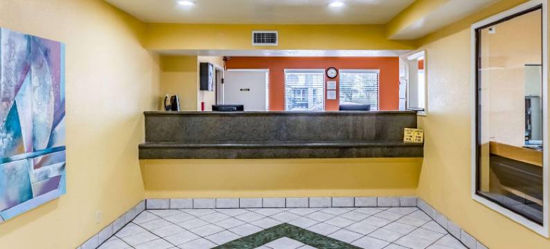 伊克诺旅馆-拉克兰空军基地-海洋世界附近(Econo Lodge Near Lackland Air Force Base-SeaWorld)图片