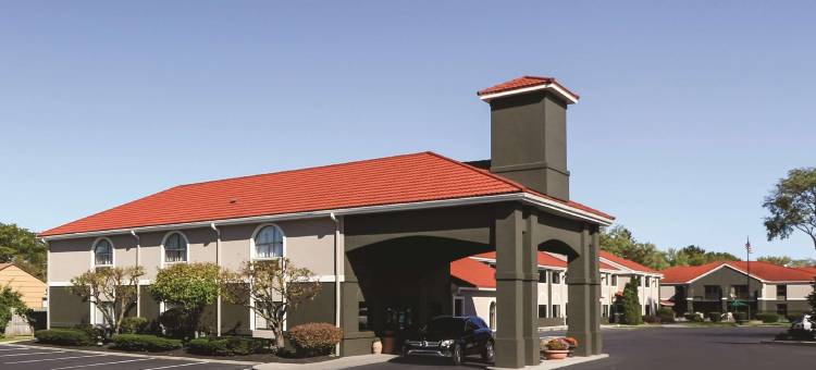 拉昆塔温德姆酒店-近桑达斯基锡达波因特(La Quinta Inn by Wyndham Sandusky Near Cedar Point)图片
