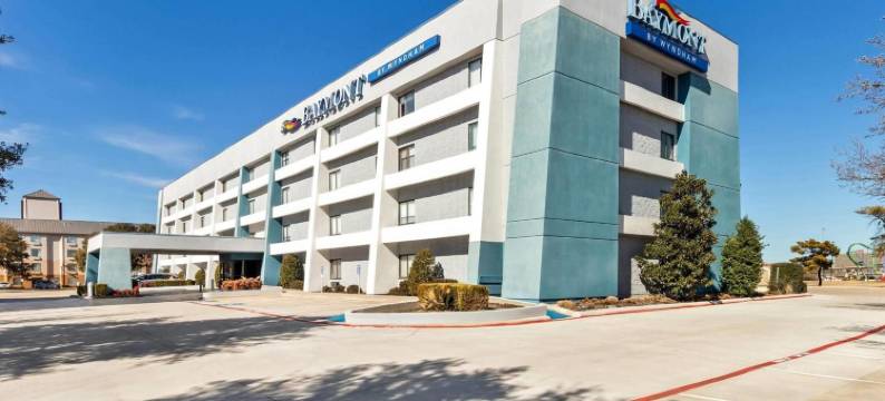 阿林顿六旗大道温德姆呗盟套房酒店(Baymont by Wyndham Arlington)图片