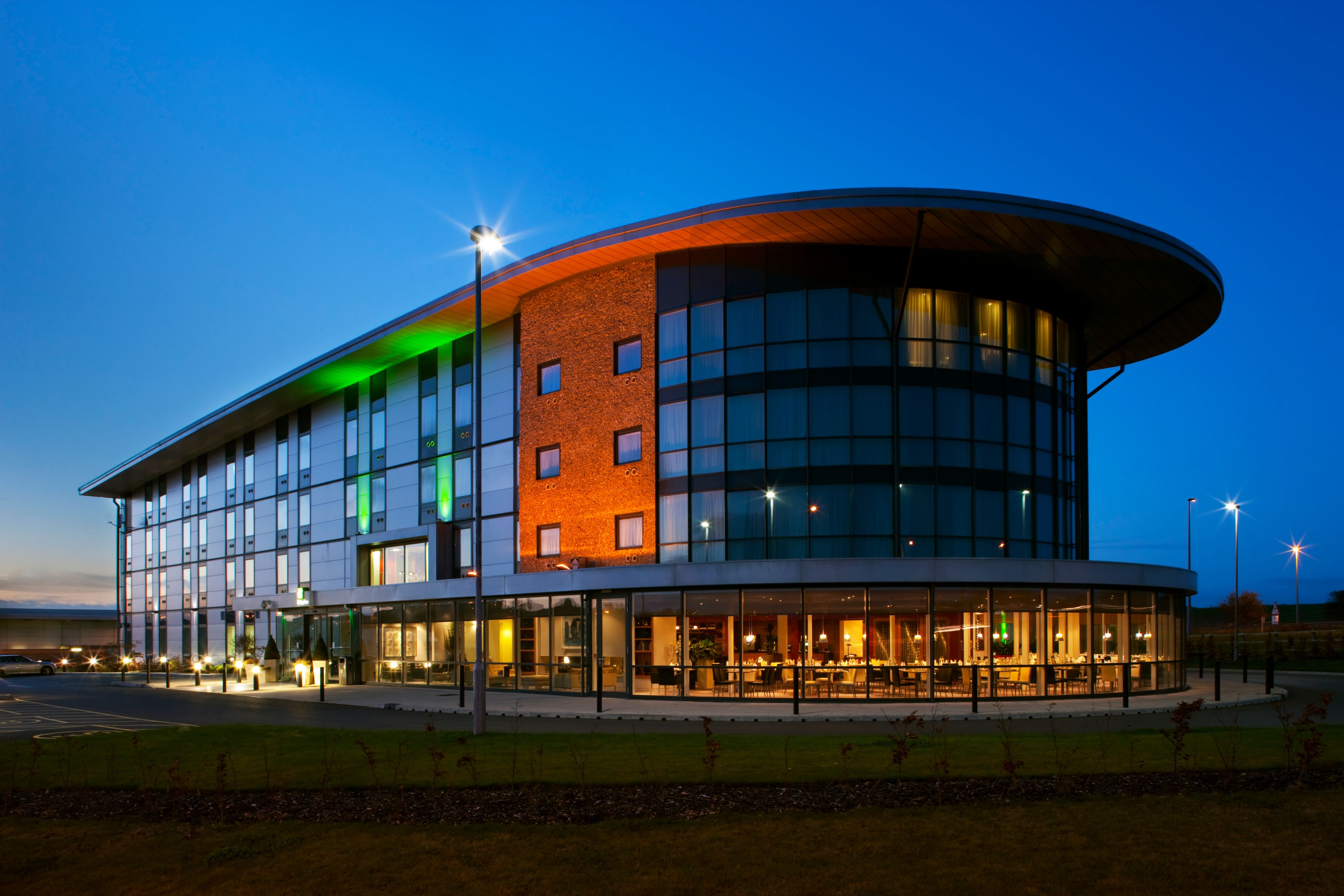 Holiday Inn SALISBURY - STONEHENGE by IHG Over view