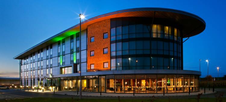Holiday Inn 梳士巴利 - 巨石阵(Holiday Inn Salisbury - Stonehenge)图片