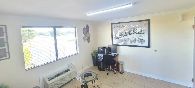 麦克格海速8酒店(Super 8 by Wyndham McGehee)图片