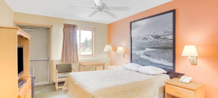 温德姆库克速8黄石公园旅馆(Super 8 by Wyndham Cooke City Yellowstone Park Area)图片