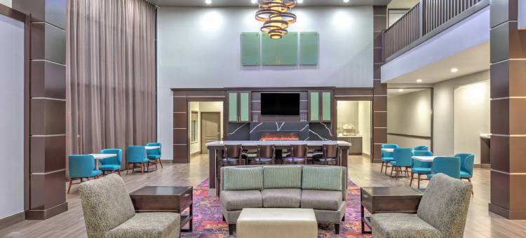 泰勒大学区拉昆塔温德姆套房酒店(La Quinta Inn & Suites by Wyndham Tyler - University Area)图片