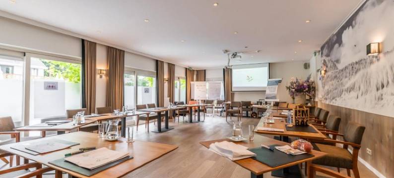 莱奈斯巴德酒店(Romantik Badhotel Renesse)图片