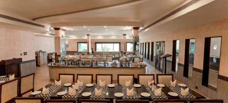 雷奈蓝水切赖(Renai Blue Waters Cherai)图片