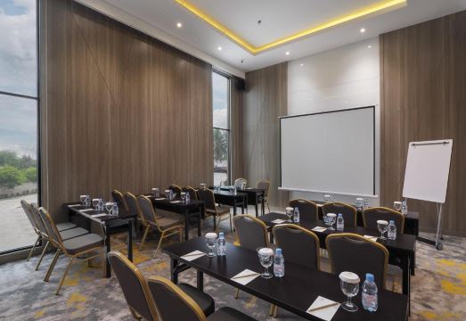 Arosa Hotel Jakarta Hotel Overview
