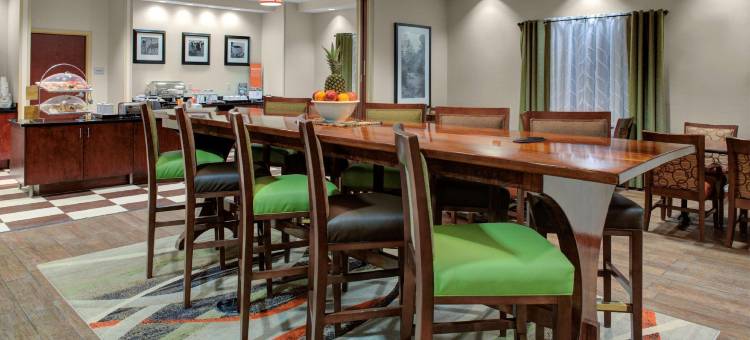 希尔顿欢朋酒店-埃尔克霍恩(Hampton Inn Elkhorn Lake Geneva Area)图片