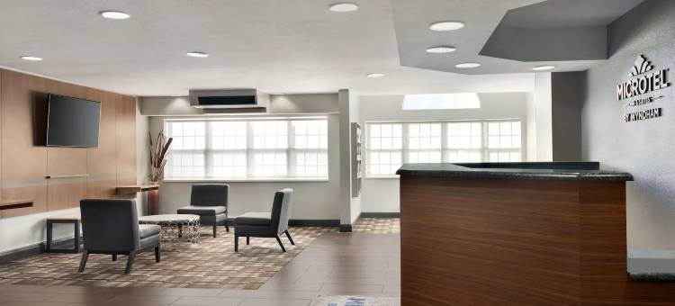 巴吞鲁日温德姆麦客达套房酒店(Microtel Inn & Suites by Wyndham Baton Rouge)图片