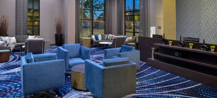 威尔明顿市中心/历史区万怡酒店(Courtyard Wilmington Downtown/Historic District)图片