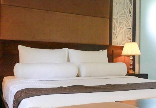 Laya LeisureHotel Overview