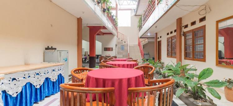 RedDoorz Syariah Near Alun Alun Sumedang图片