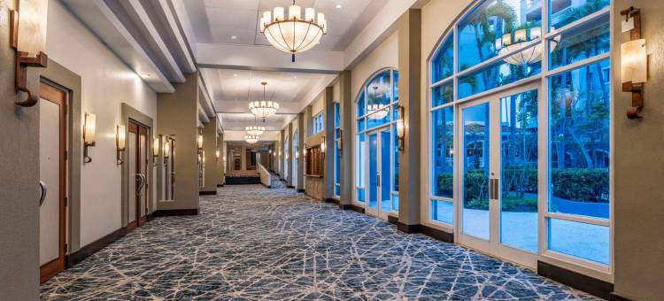 多拉多马尔海滩度假村希尔顿安泊酒店(Embassy Suites by Hilton Dorado del Mar Beach Resort)图片