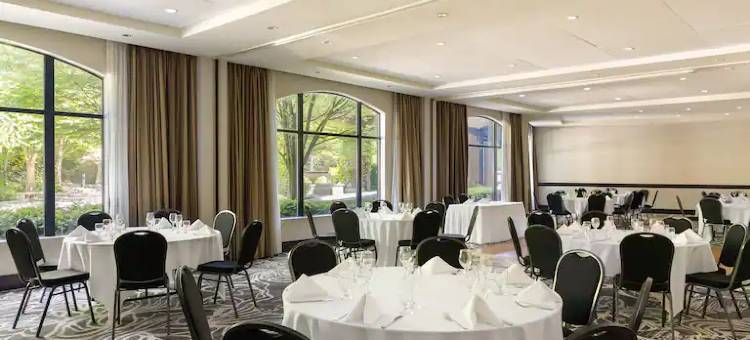 北温哥华希尔顿逸林酒店(DoubleTree by Hilton North Vancouver)图片