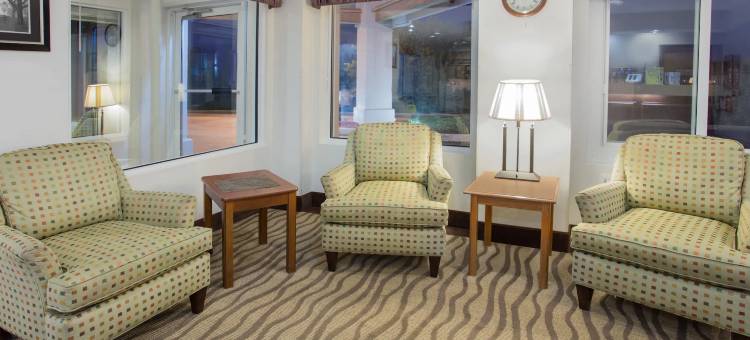 弗里波特温德姆呗盟套房酒店(Baymont by Wyndham Freeport)图片