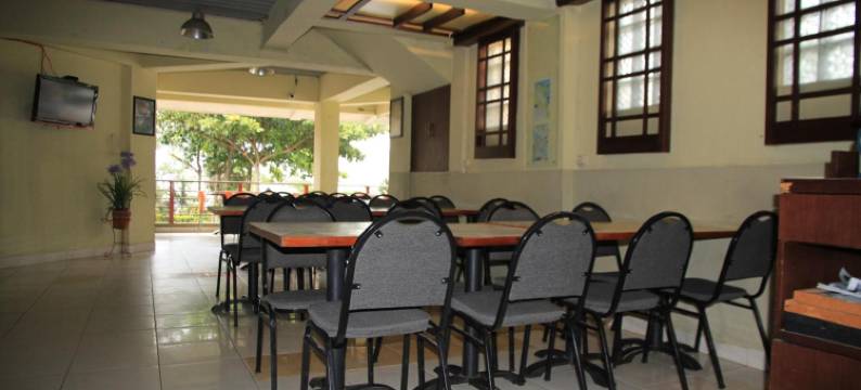 巴拉巴特潘杜湖畔酒店(Pandu Lakeside Hotel Parapat)图片