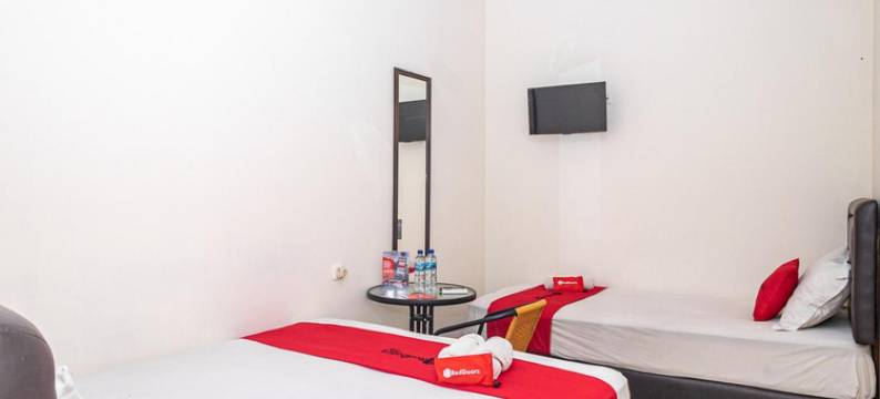 红多兹酒店-近万隆阿伦阿伦2号(RedDoorz Near Alun Alun Bandung 2)图片