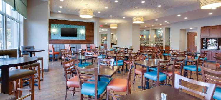 夏洛特阿罗伍德德鲁里套房酒店(Drury Inn & Suites Charlotte Arrowood)图片