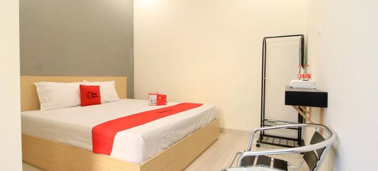 克拉登火车站附近瑞德多兹酒店(RedDoorz at Hotel Putra Perdana Klaten)图片