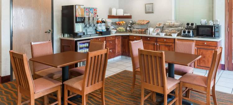 罗拉温德姆呗盟酒店(Baymont by Wyndham Rolla)图片