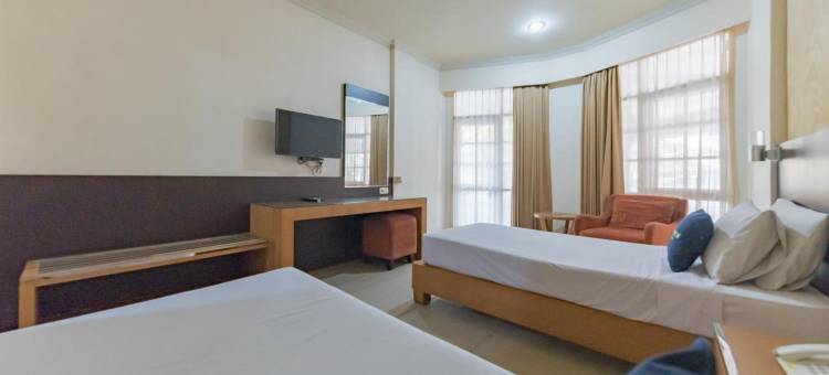 Urbanview Hotel Crown Tasikmalaya by RedDoorz图片