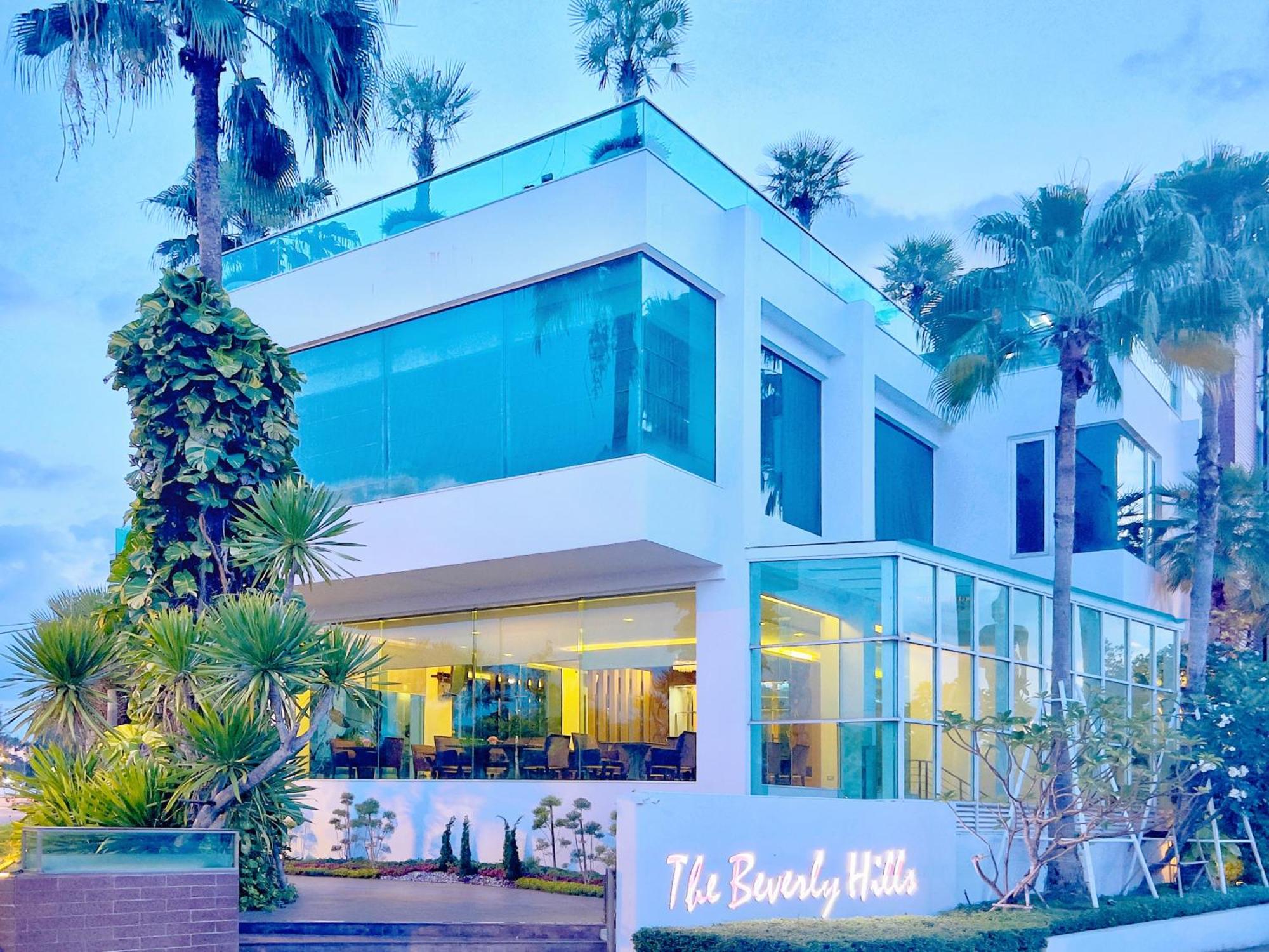 The Beverly Hills Hotel Over view
