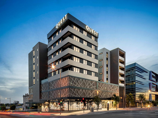 丹德农中心奎斯特酒店