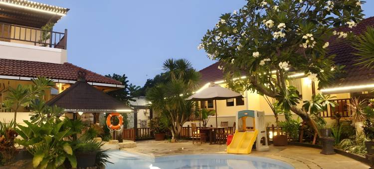 图班特罗皮斯雷索尔酒店(Resor Tuban Tropis)图片