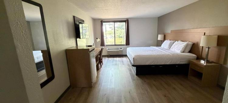 史蒂文斯波因特大学旅馆(Ramada by Wyndham Stevens Point)图片