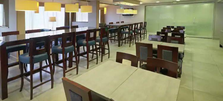 蒙特雷机场希尔顿欢朋酒店(Hampton Inn by Hilton Monterrey-Airport)图片