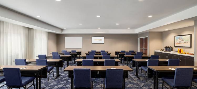 伯灵顿霍利山西阿姆顿万怡酒店(Courtyard Burlington Mt. Holly/Westampton)图片