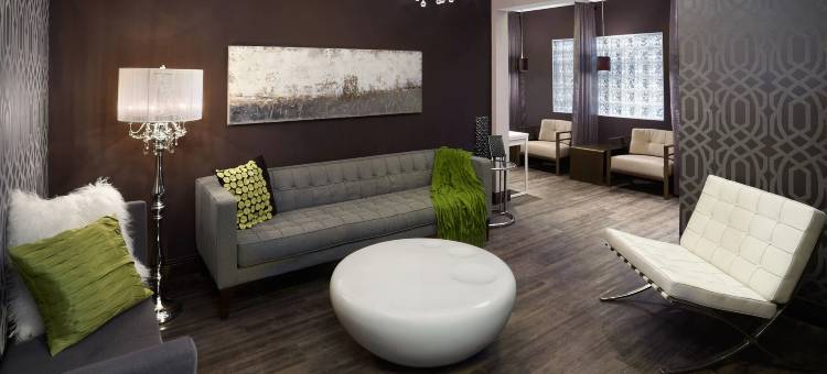 卡尔加里西福朋喜来登套房酒店(Four Points by Sheraton Hotel & Suites Calgary West)图片