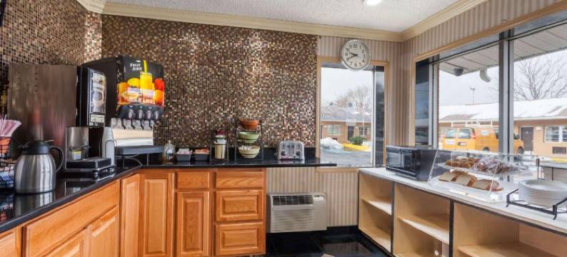 泽西市Travelodge by Wyndham酒店(Travelodge by Wyndham Jersey City)图片