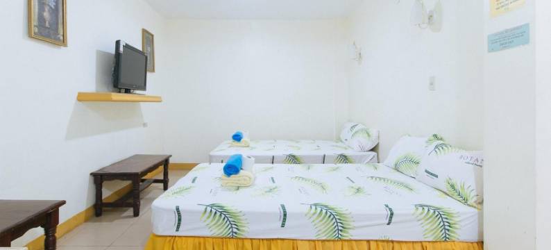 Golden Sunrise Hotel I by RedDoorz图片