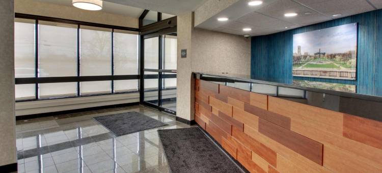 印第安纳波利斯北金字塔贝斯特韦斯特优质酒店(Best Western Plus Indianapolis North at Pyramids)图片