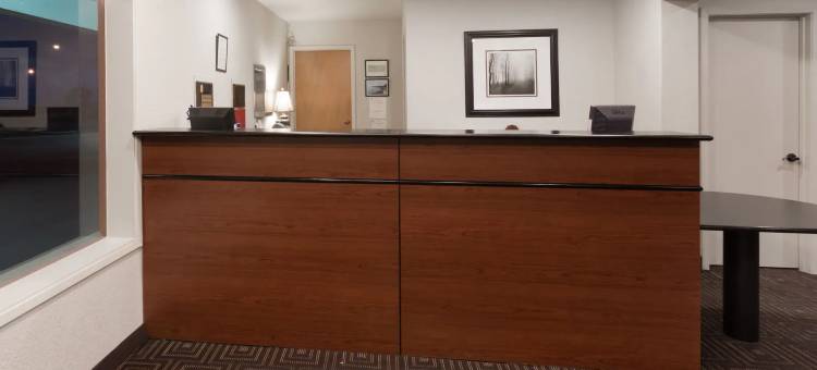 布拉格堡温德姆速8酒店(Super 8 by Wyndham Fort Bragg)图片