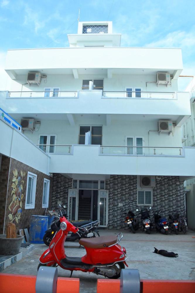 Quiet Home PondyOver view